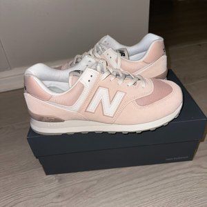 Brand New in Box, New Blanace 574 light pink US size 9.5 (fit like a NB 10)